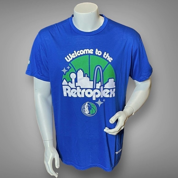 Dallas Mavericks Welcome to the Retroplrex Limited Edition T-Shirt - Picture 1 of 10